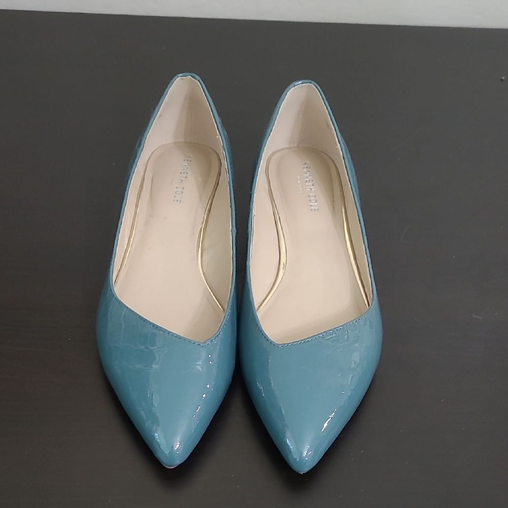 Kennth Cole Camella Blue Teal Pointed Patent Leather Toe Women's Shoes Size 10
